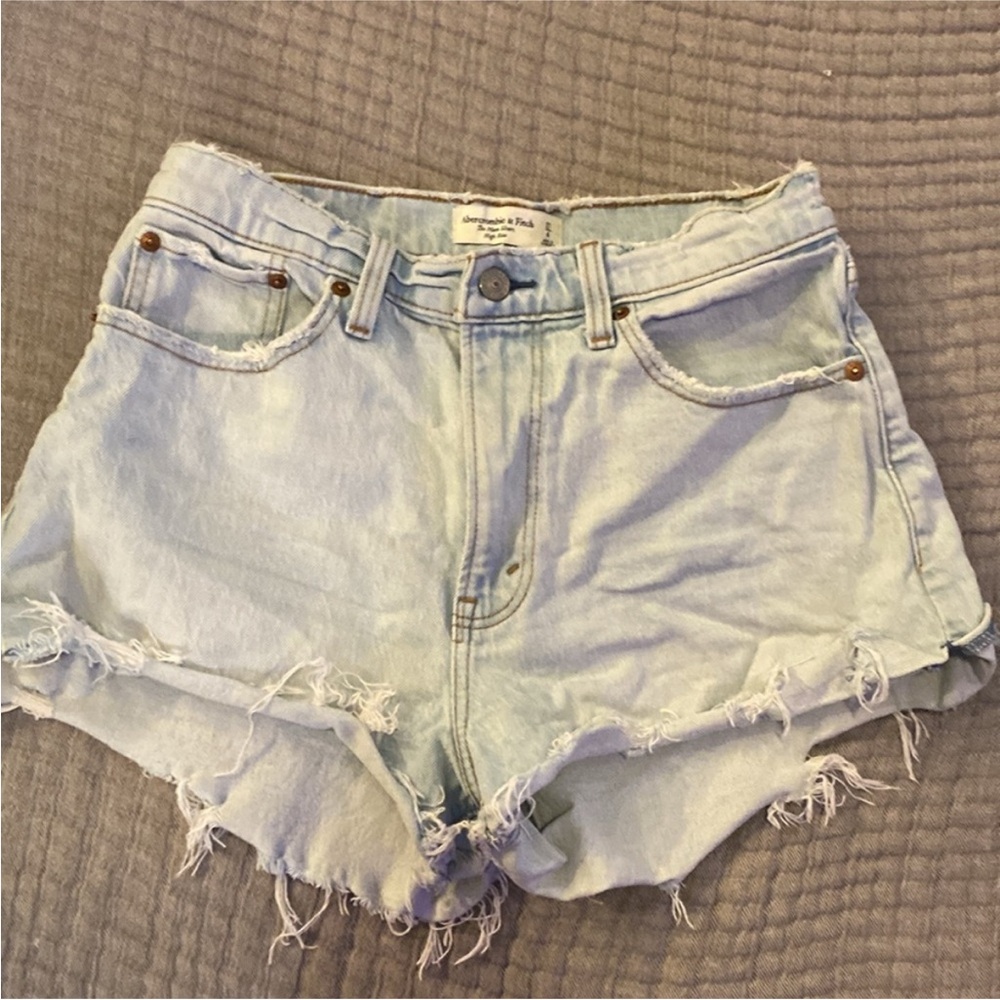 Abercrombie & Fitch The Mom Short size 27